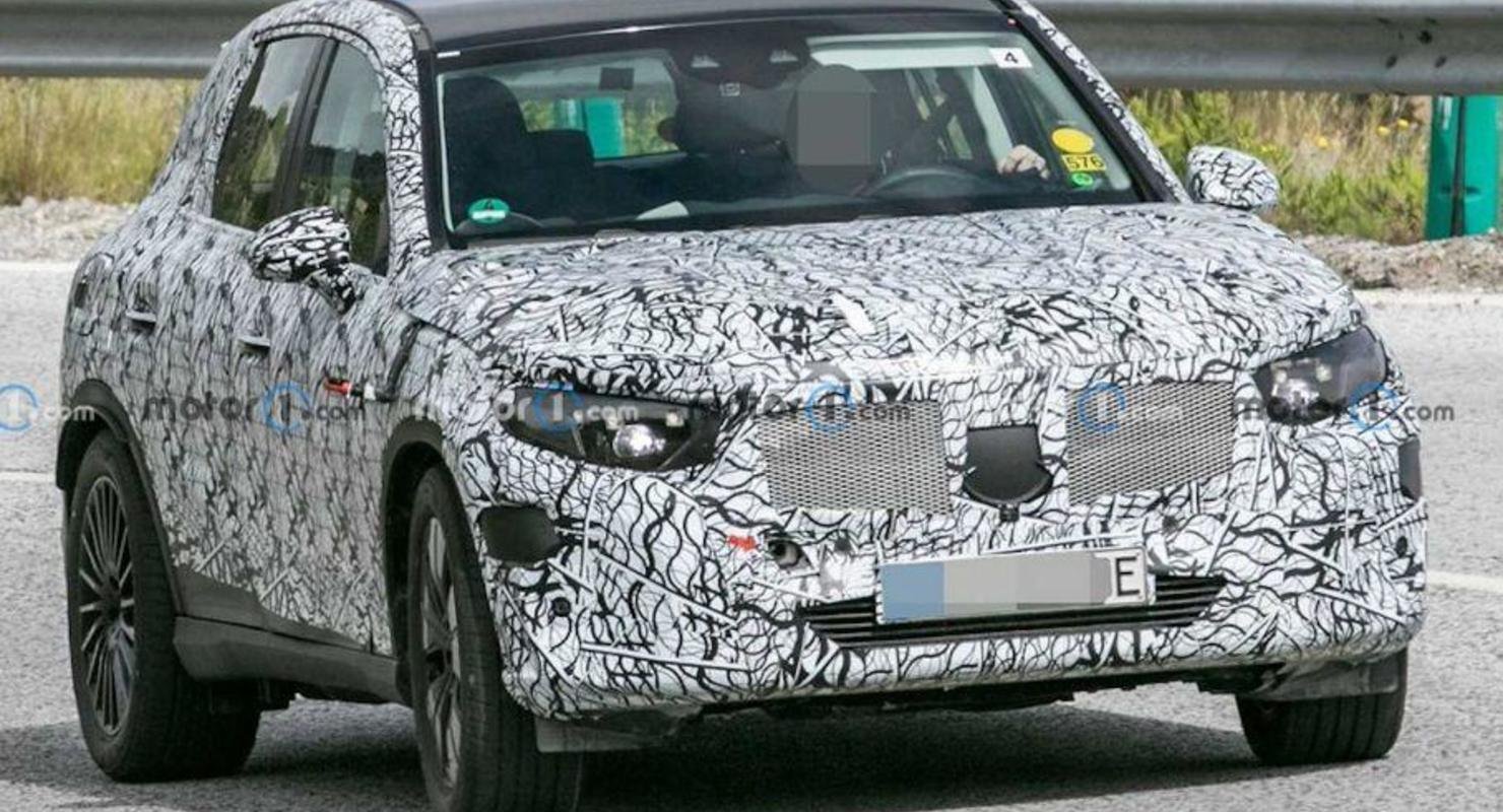 Новый гибридный Mercedes-Bens GLC был сфотографирован во время тестовых испытаний