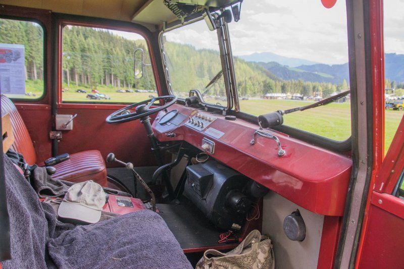 Jeep Forward Control — "Буханка" из США на службе в швейцарской пожарке 