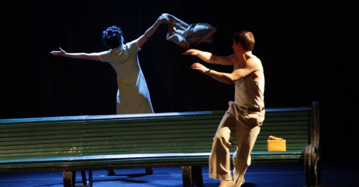 Театральных зрителей усадят на сиденья из покрышек в Тюмени