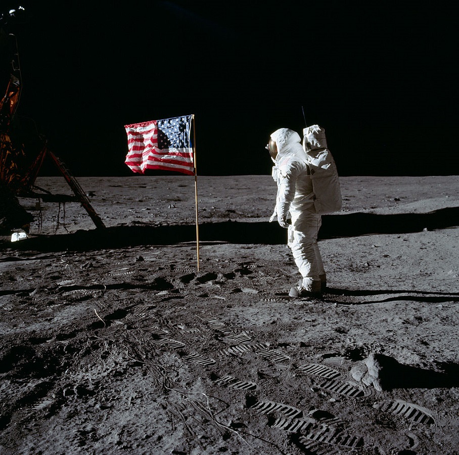 Действительно ли американцы были на Луне?