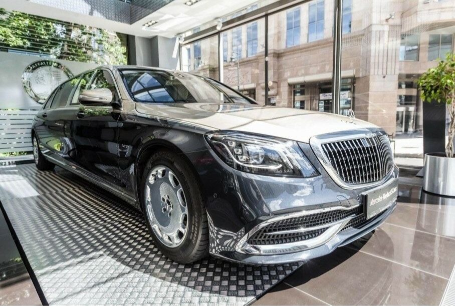 В России продают рекордно дорогой Mercedes-Maybach Pullman S 650 Новости