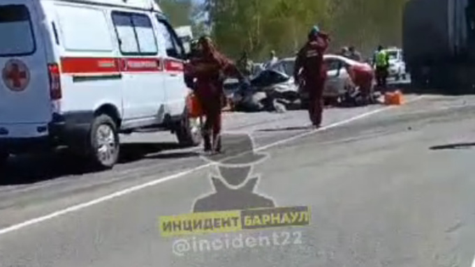 Два человека пострадали в аварии на трассе Барнаул - Новосибирск
