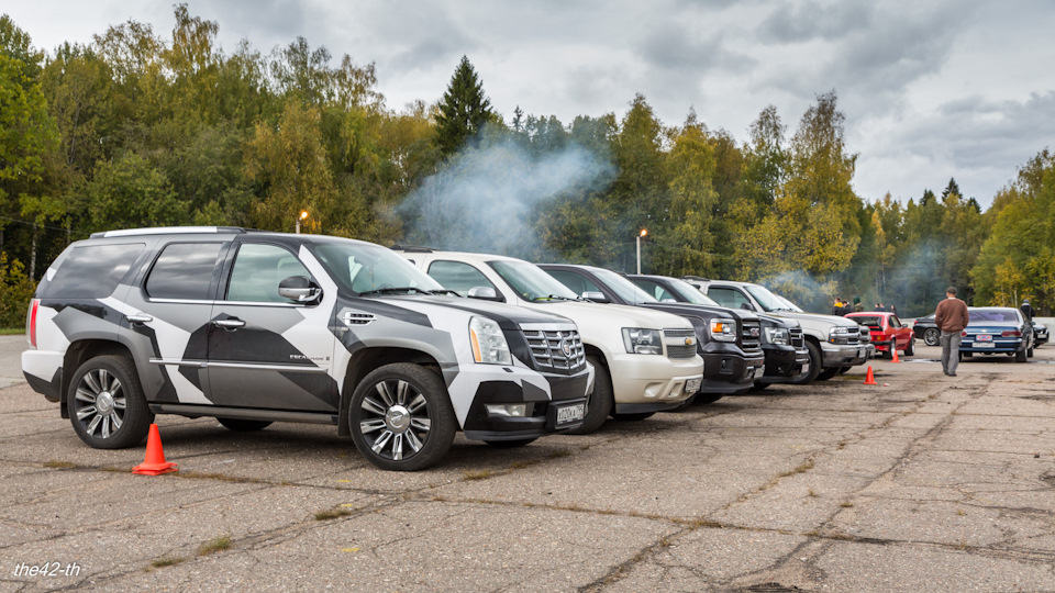 Маленькая девочкая и большие машины Маленькая девочкая и большие машины авто и мото,автомобили,автомобиль,история,машины,Россия,тюнинг