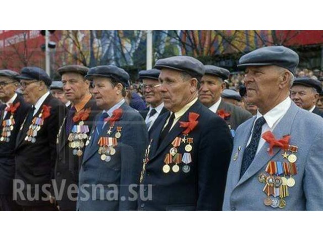 Об идеологии, символике и смыслах: ко Дню независимости Республики Беларусь