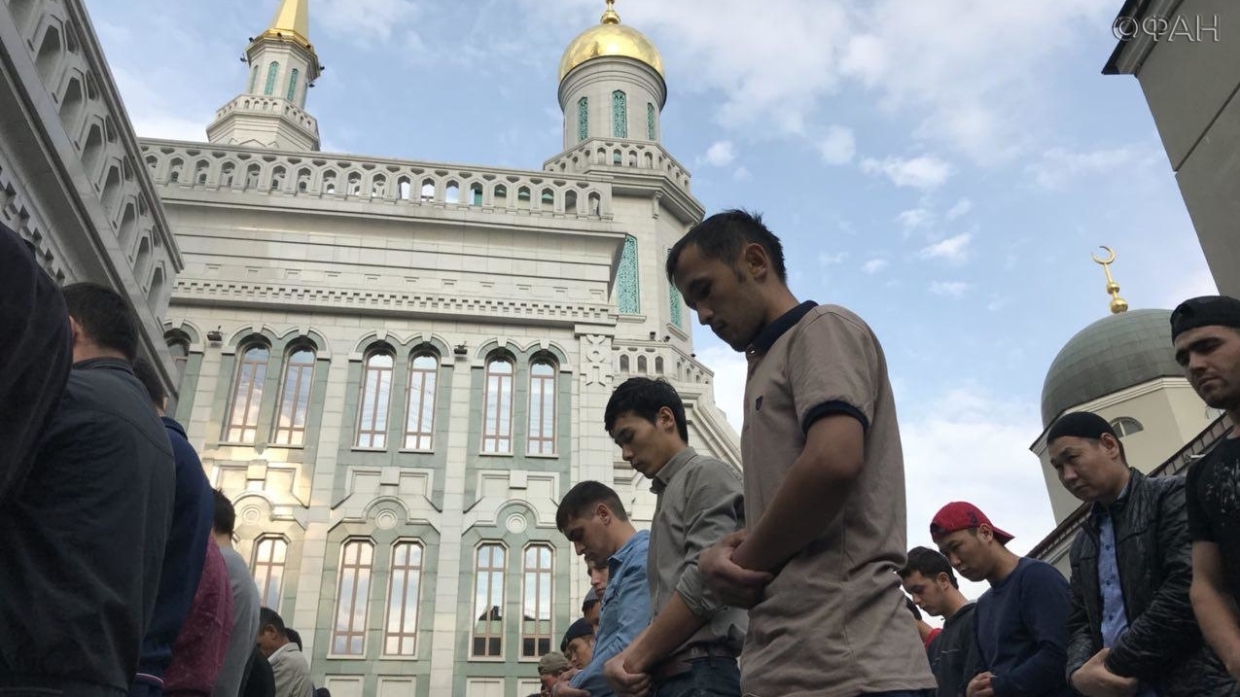 Религиозные обряды в Дагестане одновременно смогут проводить не более четырех человек