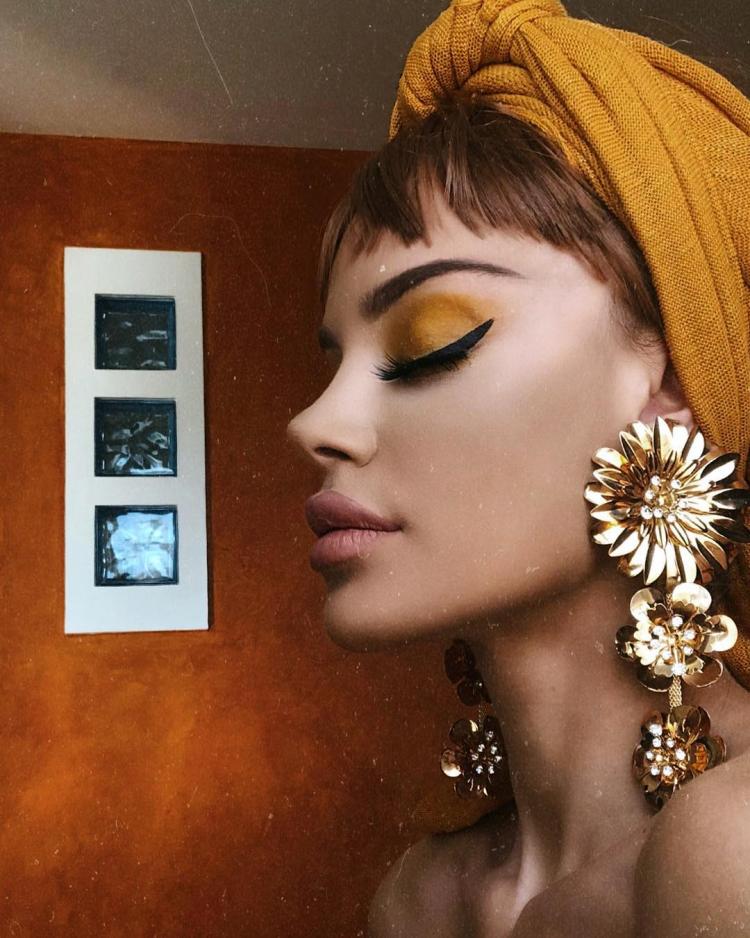 Знакомьтесь, это – Расалия Милена. И её фото бьют все рекорды в Instagram Знакомьтесь, это – Расалия Милена. И её фото бьют все рекорды в Instagram