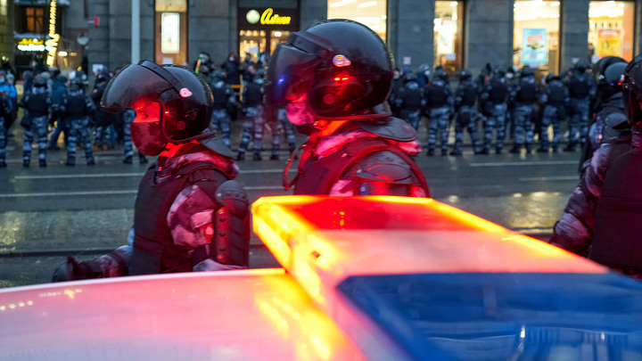 Силовиков хотят поставить на колени. Слышны отзвуки госпереворота