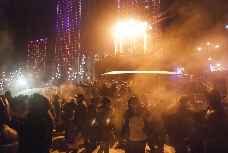 Сколько людей в астане. Астана люди. Астана люди фото.