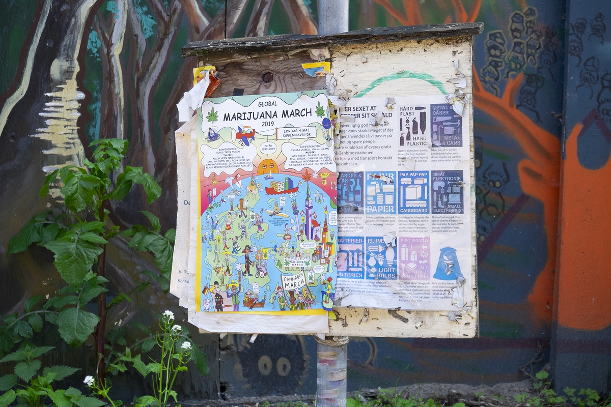 Шпионские фото из непризнанной страны Западной Европы 