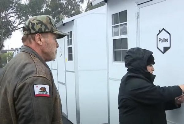 Такие фото надо показывать американским призывникам Такие фото надо показывать американским призывникам более, тысяч, Шварц, скидка, дохода, суммы, примерно, налогов, Шварценеггер, можно, Калифорнии, Арнольд, бездомных, ветеранов, средства, медицинскую, определенной, сумарного, случае, только