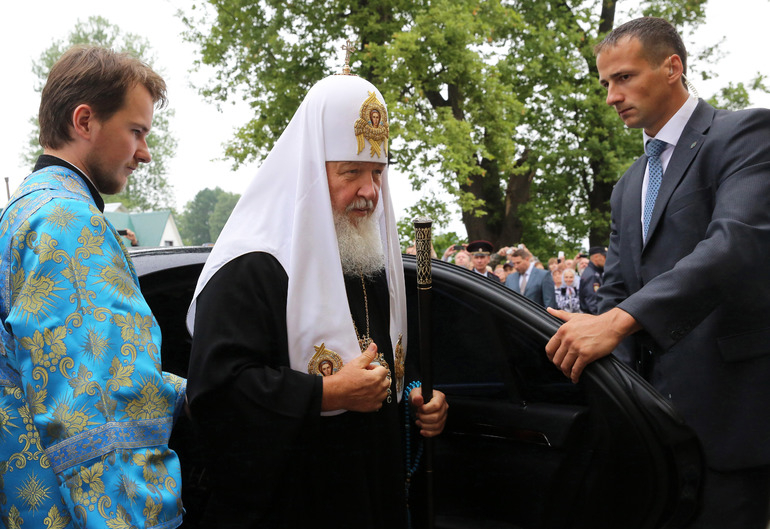 Глава русской православной. Патриапткирил заболел. Патриарх Великобритании. Колпак Патриарха Кирилла. Патриарх Кирилл заболел.