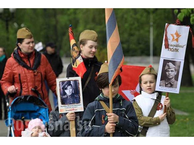 Об идеологии, символике и смыслах: ко Дню независимости Республики Беларусь