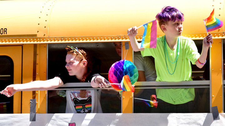 ПЕРВОКЛАССНИКАМ ПОКАЗАЛИ СИМВОЛ: ИЗВРАЩЕНЦЫ АТАКОВАЛИ КАЛУЖСКУЮ ОБЛАСТЬ 14 НОЯБРЯ