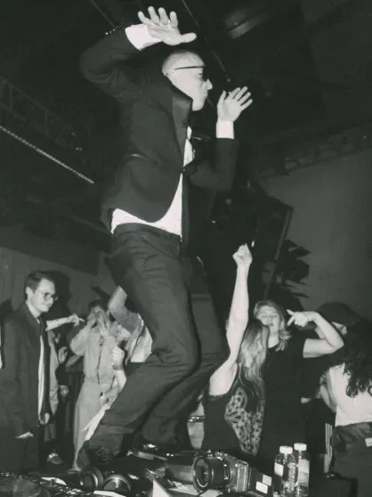 Аглая Тарасова с экс-бойфрендом Антоном Филипенко и его новой девушкой, Ольга Сутулова, Сергей Жуков с женой и дочерью посетили вечеринку в Москве Григорий, Гухман, Филипенко, Аглая, Енакаева, Чехов, Ксения, Игорь, Жуков, Тарасова, Уколова, ИльяшенкоПолина, ЖуковаЛукерья, ВерникНа, Ильевская, Света, ИльевскаяДиана, Москве, московском, прошло