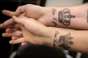 Что значит татуировка корона
