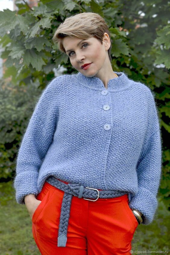 10 стильных вязаных жакетов и свитеров для дам элегантного возраста вдохновляемся,вязание,мода,одежда