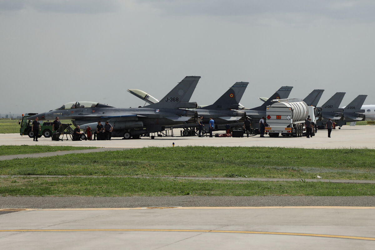 РИА Новости: ВС РФ ударили в район аэродрома, который готовили для приема F-16