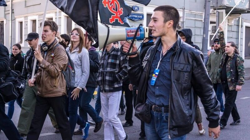 Пулин (с мегафоном) на проукраинском «Марше мира»