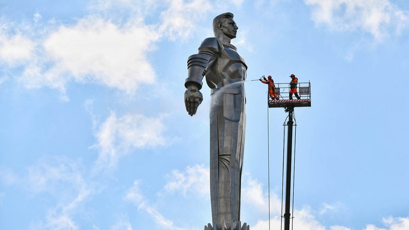 До конца апреля в Москве промоют более тысячи памятников