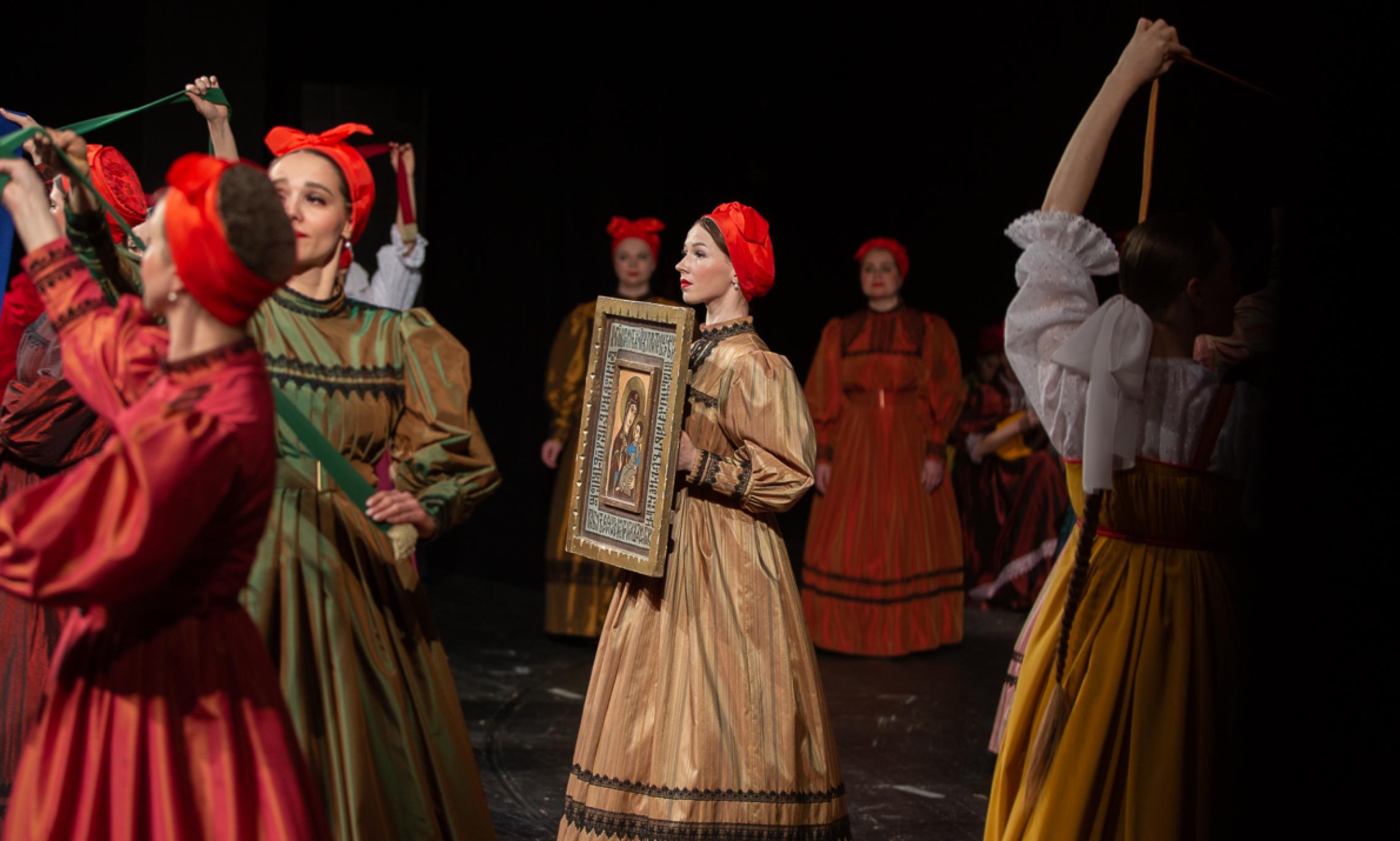 «Это память, традиции и вера в свет»: Северный хор представил в Архангельске новую концертную программу