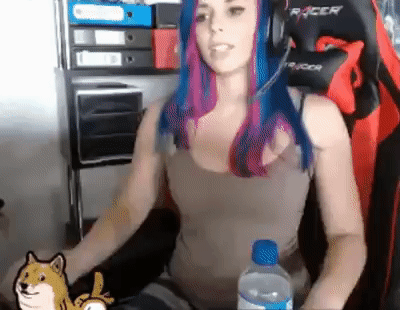 Гифки с привлекательными девушками Гифки с привлекательными девушками