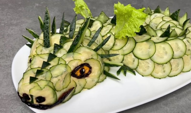 Эффектный салат Зеленый Дракон — главное блюдо новогоднего стола 2024