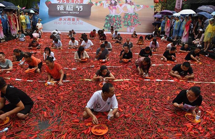 В Китае прошло соревнование по поеданию острого перца