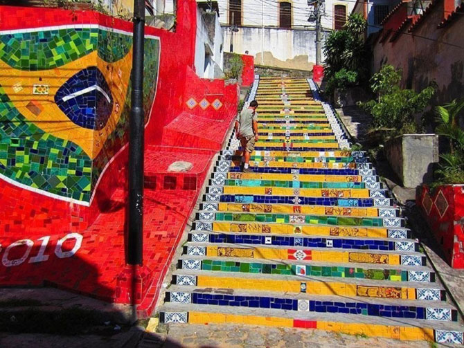 Расписные ступеньки: 32 лестничный декор в разных городах мира
