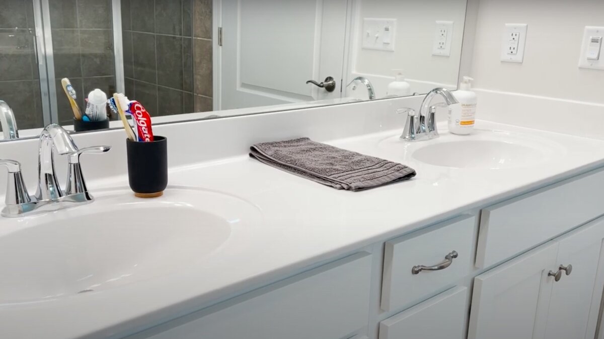 6 неочевидных причин, почему ванная выглядит неопрятно даже после уборки установить, ванной, стоит, полочки, всего, время, можно, следует, уборки, после, полотенца, выбор, принадлежности, никто, шланг, которыми, позволяет, стирки, другие, пространства