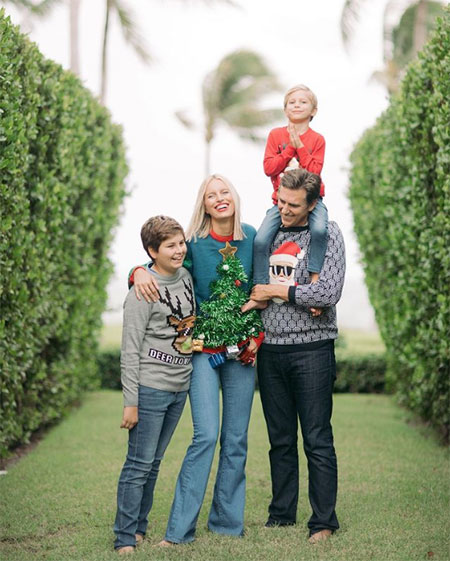 Рождество-2020: Криштиану Роналду, Дэвид и Виктория Бекхэм, Джастин Бибер и другие поделились семейными снимками Рождество-2020: Криштиану Роналду, Дэвид и Виктория Бекхэм, Джастин Бибер и другие поделились семейными снимками Звезды,Новости о звездах