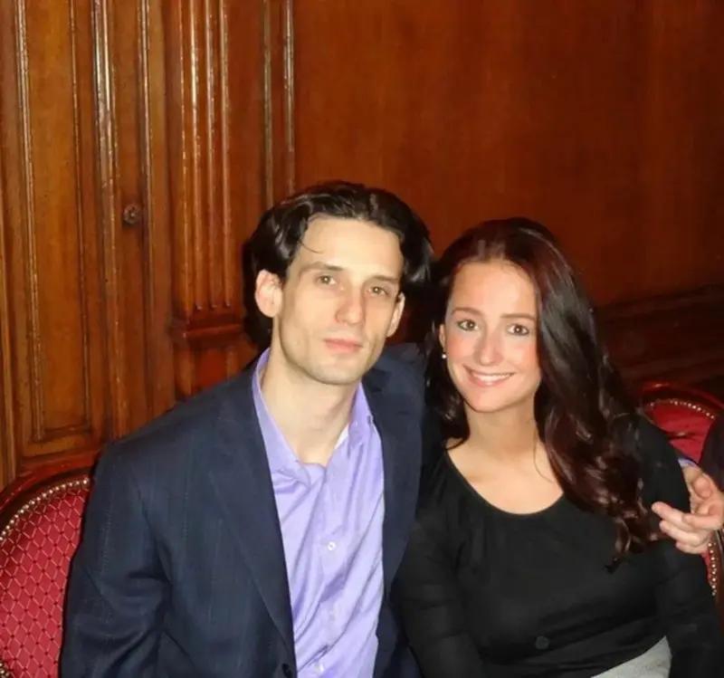 Старшие дети Александра Градского уверены, что вдова родила младших детей от другого мужчины Старшие дети Александра Градского уверены, что вдова родила младших детей от другого мужчины Александра, Коташенко, Градского, Мария, Даниил, детей, наследство, деньги, Марии, Александр, адвокат, должна, 45летний, старшие, маленьких, 40летняя, хотят, лишить, после, Градский