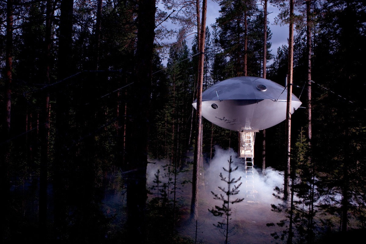 Отель на деревьях Treehotel Швеция