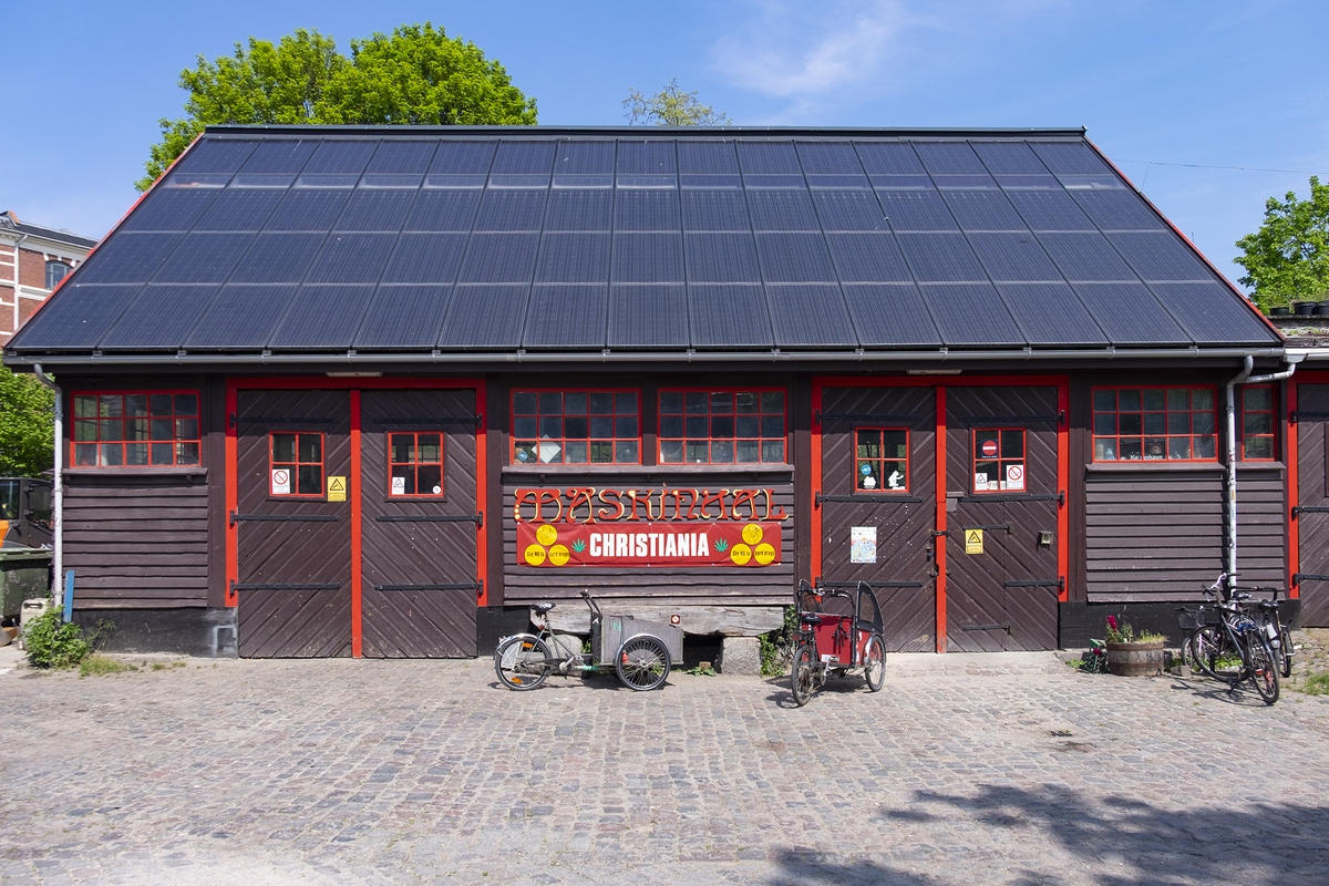 Шпионские фото из непризнанной страны Западной Европы 