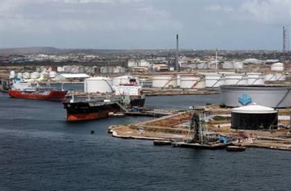 Crude oil tankers are docked at Isla Oil Refinery PDVSA terminal in Willemstad on the island of Curacao, February 22, 2019. REUTERS/Henry Romero 