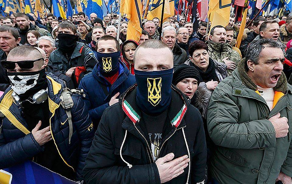 Инакомыслие запрещено: Украина использует националистов для террора людей
