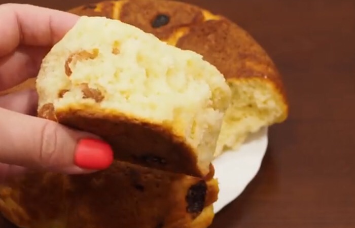 Готовим в мультиварке: пышные творожные булочки на скорую руку