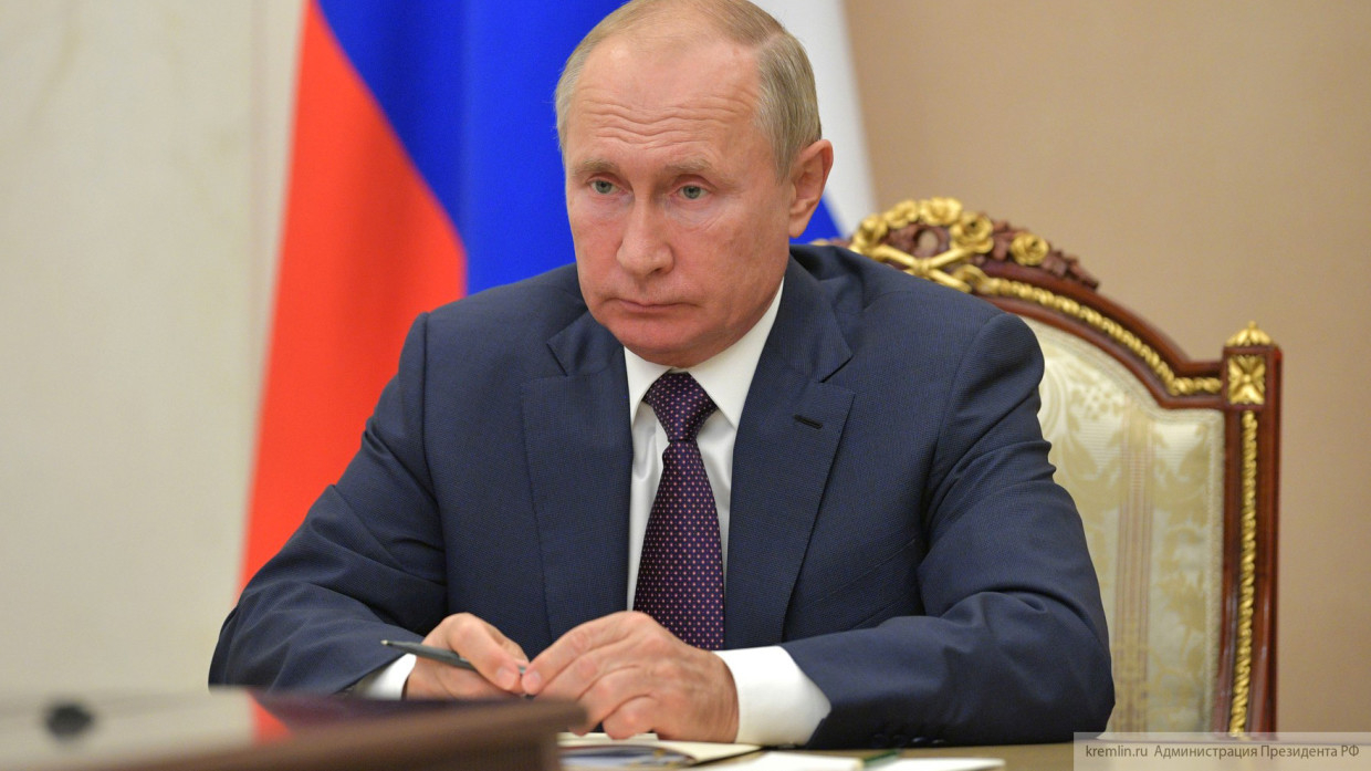 Путин обратился к послам с предложением о поддержке их стран