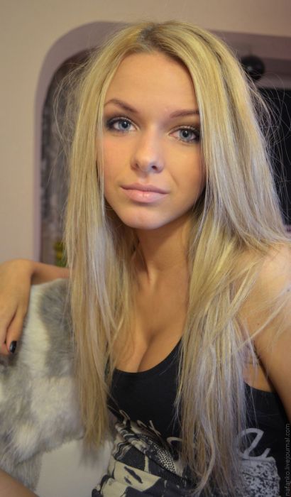 Девушки из социальных сетей  позитив