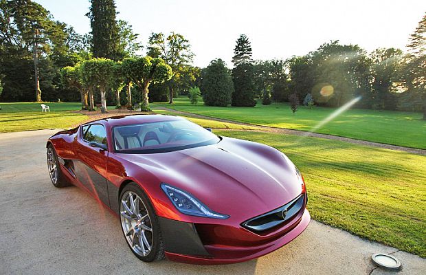 Concept One от Rimac Automobili — хорватский спорткар, представленный 23-летним предпринимателем Мэйтом Римаком. Он претендует на звание первого электромобиля класса суперкара. Rimac Automobili пришлось разрабатывать машину практически с нуля, без поддержки правительства и наработок хорватского автопрома.