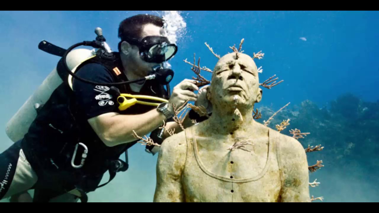 подводные статуи