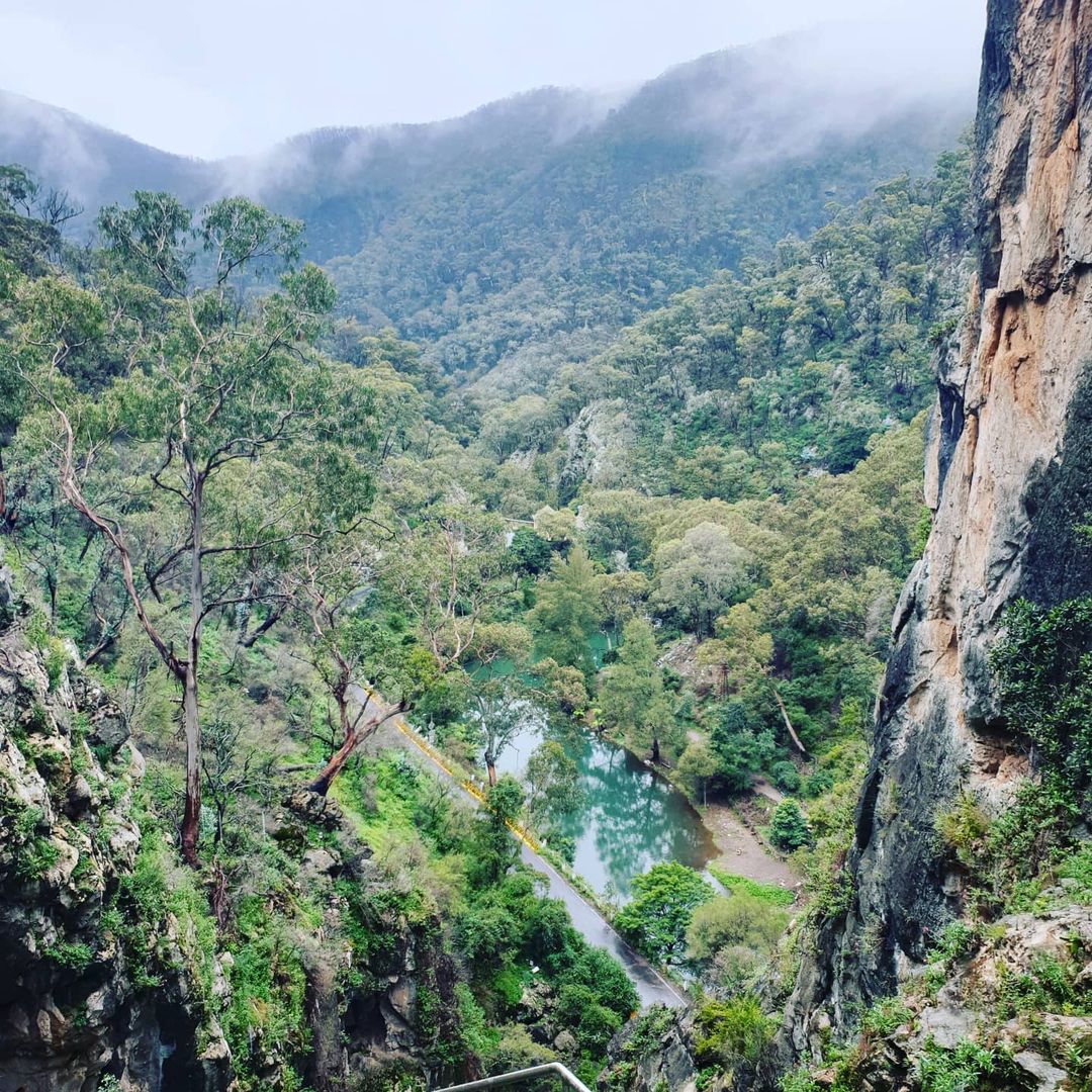 Фантастическое австралийское озеро с бирюзовой водой