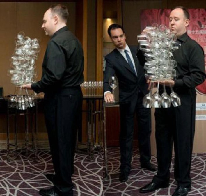 официанты которые много на себя берут 