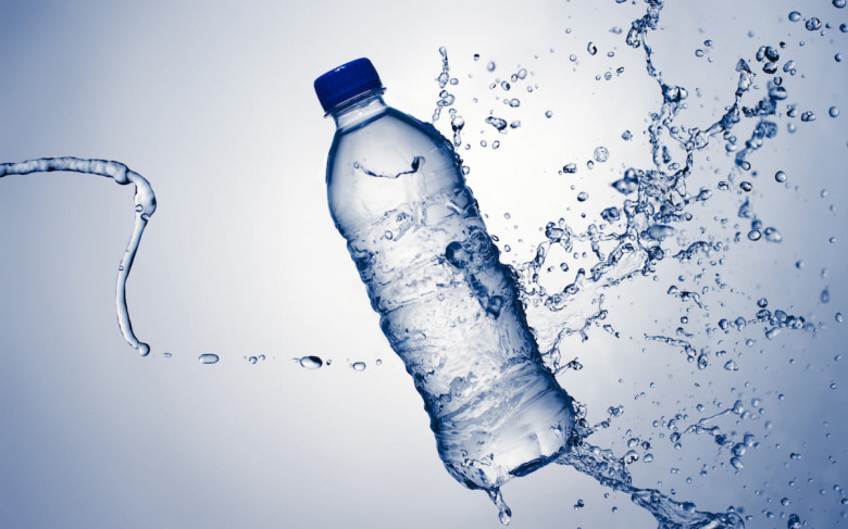 Сколько воды в итоге нужно пить на тренировке, в жизни, за день? вода,жажда,обезвоживание