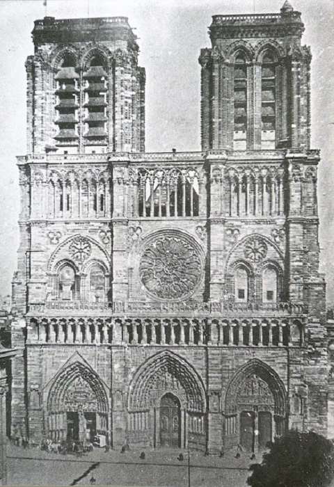 Как Нотр-Дам де Пари сделали складом, или 5 фактов о соборе, судьба которого часто висела на волоске история,Нотр-Дам де Пари