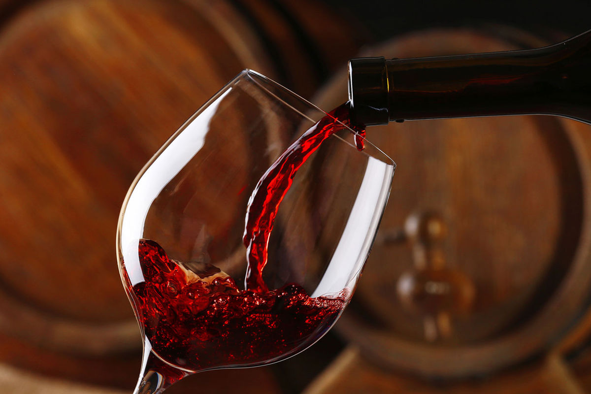 Предприятия крупнейшего производителя вина перешли в собственность государства