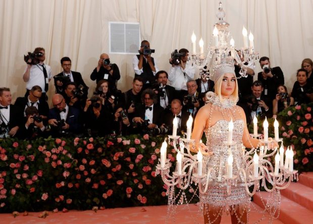 15 самых нелепых нарядов на Мет Гала 2019 met gala 2019,знаменитости,интересное,мода