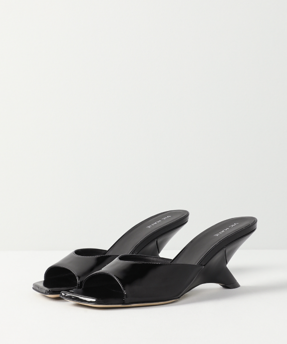 Балетки, лодочки с кружевом и босоножки из нулевых: 7 главных трендов свадебной обуви-2026 туфли, свадебных, модели, будут, смотрится, балетки, более, образ, Особенно, очень, платформе, обувь, модель, может, вариант, коллекции, который, главных, объемными, квадратным