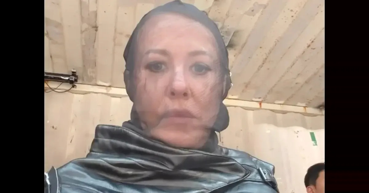 Ксению Собчак сравнили с "пчеловодом" из-за её нового образа