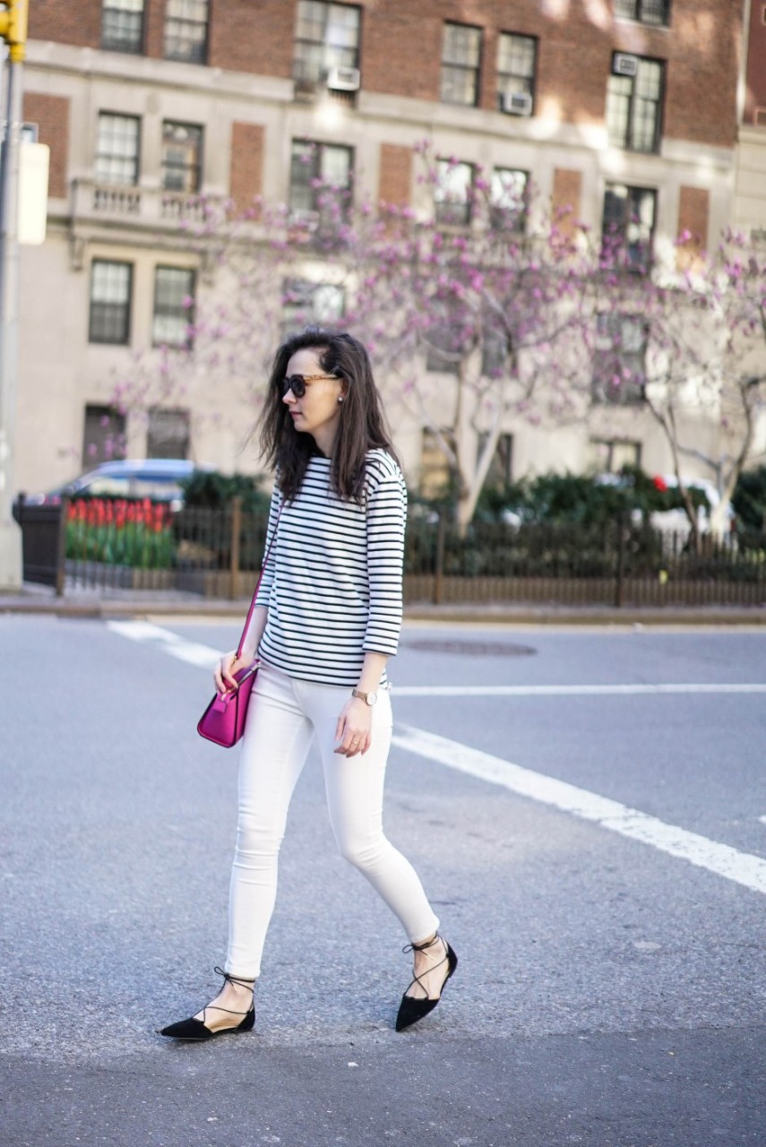 Stripe top and white jeans 5