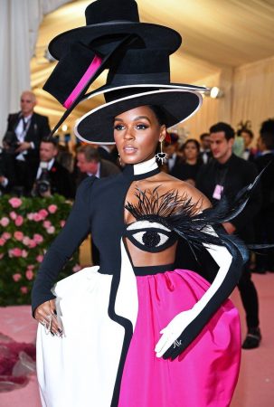 15 самых нелепых нарядов на Мет Гала 2019 met gala 2019,знаменитости,интересное,мода